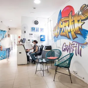No Limit Graffiti Hostel